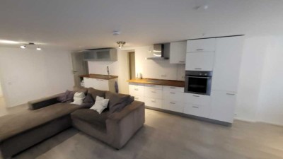 Schöne Kleine Wohnung im EG für Singel