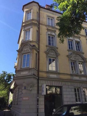 Grundsanierte Erker-Wohnung in neobarockem Baudenkmal, München Ludwigsvorstadt,