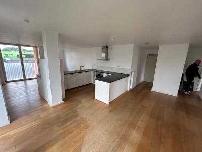 Exklusive, Moderne 3-Zimmer-Wohnung – frisch renoviert und bezugsfrei
