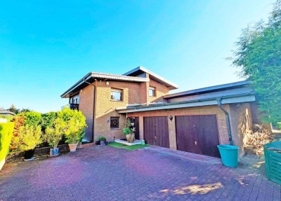 Gepflegtes Einfamilienhaus mit großem Pool und Garten in ruhiger Feldrandlage in Reinheim