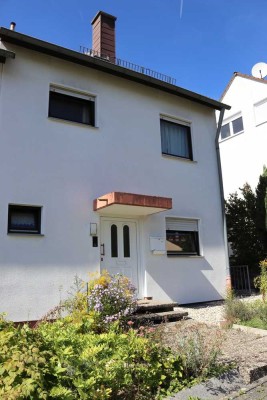 Gepflegtes Reiheneckhaus in Taunusstein-Neuhof