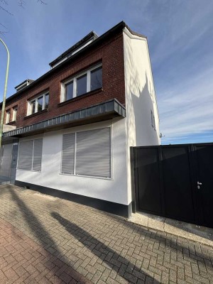 Erstbezug nach Sanierung: 3-Zi.-EG-Wohnung mit Terrasse in Baesweiler