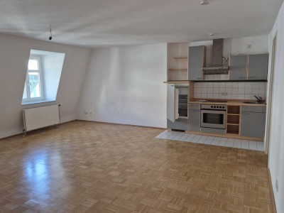 Reizende 1-Raumwohnung mit neuer Einbauküche + Badezimmer mitten in der City!!