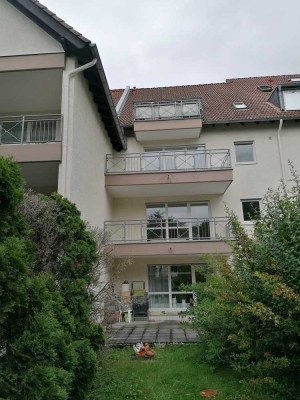 Helle 2-Zimmer-Wohnung mit großem Balkon ins Grüne in Beuel-Holzlar