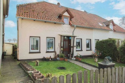 Jetzt zugreifen! - DHH mit Garten in naturnaher Lage