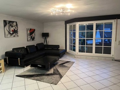 Schöne 3-Zimmer-Wohnung - 122 m² - EBK - Balkon - Keller - Garage