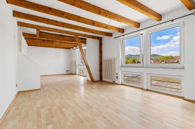 Dachgeschosswohnung mit Charme und herrlichem Ausblick auf den Schwarzwald