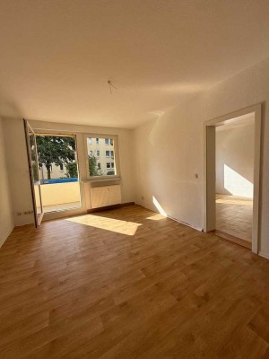 Lichtdurchflutet und einladend: 3-Zimmer-Wohnung im 1. Obergeschoss
