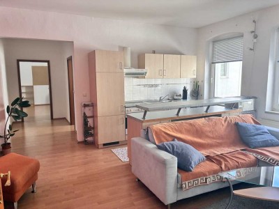 Helle teilmöblierte 2-Zimmer-Wohnung im beliebten Szeneviertel