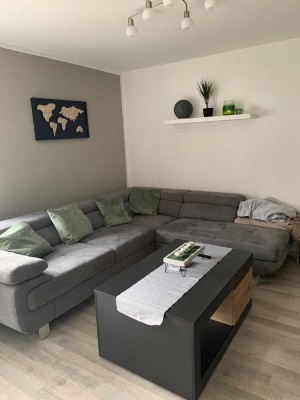 Helle, großzügige 3-Zimmer-Dachgeschosswohnung mit Einbauküche und Balkon - Gestungshausen