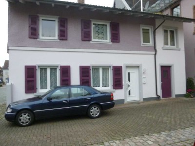 Charmantes Reihenendhaus mit 3,5 Zimmern im Herzen von Zell a. H.