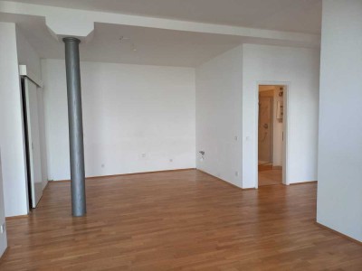 Stilvolle 2-Zimmer Loft-Wohnung im Herzen von Fürth