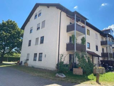 1-Zimmer-Erdgeschosswohnung mit Terrasse im Nordwesten von Traunreut zu erwerben *PROVISIONSFREI*