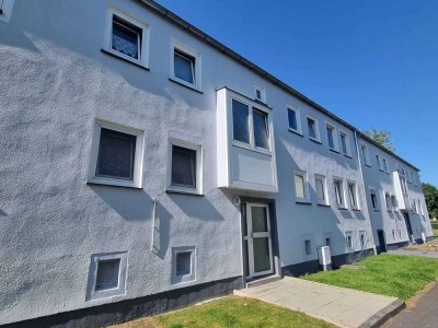 Verfügbar ab Juni 2025! Modern ausgestattete 2-Zimmer-Obergeschosswohnung mit Balkon in ruhiger Lage