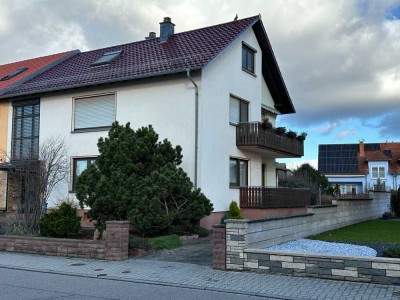 Charmantes Dreifamilienhaus in ruhiger Lage von Spöck – Ideal für Kapitalanleger und Eigennutzer