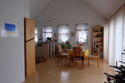 Lichtdurchflutete Dachgeschosswohnung am unteren Kuhberg