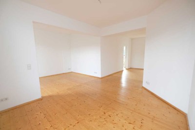Außergewöhnliche Maisonettewohnung mit Tageslichtbad und Terrasse!
