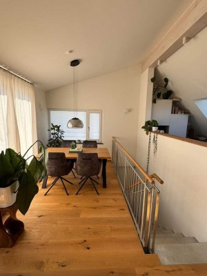 Exklusive 4-Zimmer-Maisonette-Wohnung mit Dachterrasse