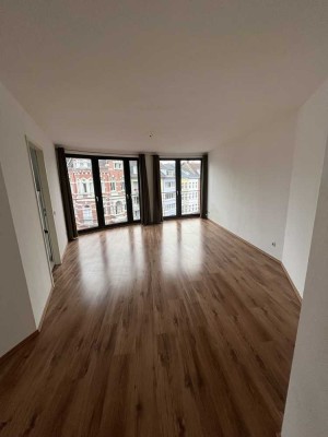 Helle 3-Zimmer-Wohnung mit Balkon im Herzen der Aachener Innenstadt
