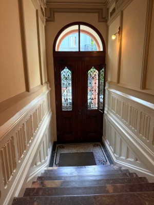 *Johannesviertel* Fürstliche 6-Zimmer-Altbauwohnung aus 1898 – provisionsfrei