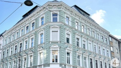 Gut angebundene Altbauwohnung | Fußläufig zu 3 U-Bahn-Stationen | Renovierte Fassade, moderner Aufzug &amp; gepflegter Innenhof I Einkaufsmöglichkeiten &amp; Top-Infrastruktur