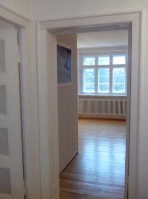 2,5-Zimmer Altbauwohung mit Südbalkon