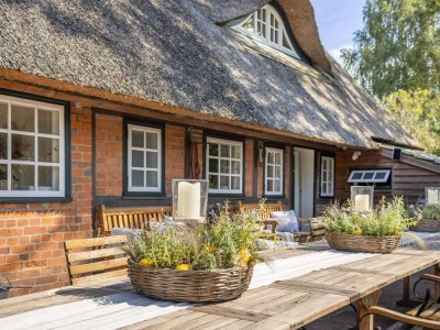 Ein Zuhause mit Seele - liebevoll renoviertes Fachwerkhaus unter Reet