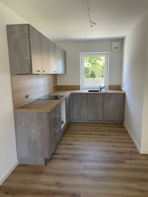 Moderne 2,5-Zimmer DG-Wohnung mit Süd-Balkon - Bezugsfertig ab 09/2026!