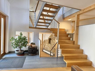 "Exklusives Architektenhaus in der Altstadt von Schwandorf - Historischer Charme trifft modernes Woh