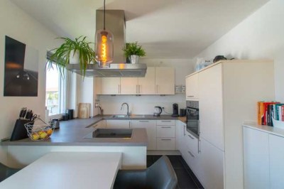 Top-Ausgestattet + hell und modern + 2 Zimmer Wohnung in Ingolstadt + möbliert