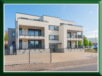 Moderner Bauhausstil, moderner Grundriss, super effiziente Gebäudetechnik, Fahrstuhl