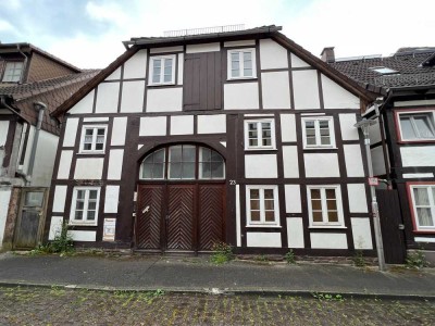 Historisches Fachwerkhaus mit Denkmalschutz -Mehrfamilienhaus in Holzminden zu verkaufen!