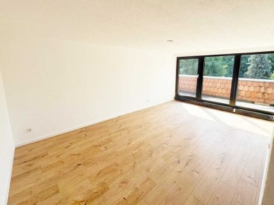 Renovierte Wohnung mit Dachterrasse, Garten und Stellplatz direkt am Schlosspark Strünkede