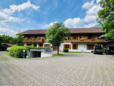 Wunderschöne und helle Wohnung mit großem Balkon in Rottach-Egern
