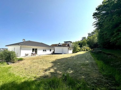 CO2-FREI, A+++ENERGIE, NEU, SCHLOSSBLICK, Direkt am Eichen-Urwald, Herrliches Architektenhaus