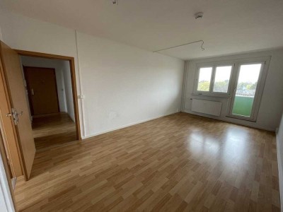 Nachmieter werden! 2-Zimmer-Wohnung mit Balkon ins Grüne!