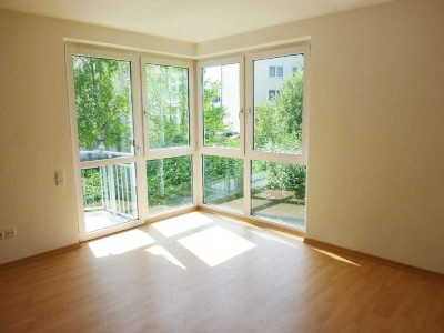 Lichtdurchflutet & gut geschnitten: 2-Zimmer-Wohnung mit Balkon