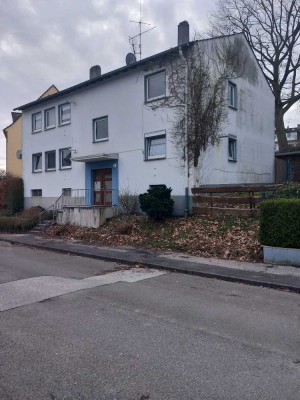 Kleine Erdgeschosswohnung mit eigenem Garten