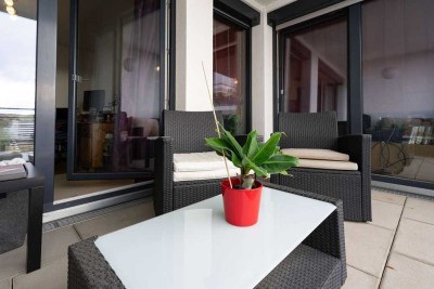 Neuwertiges, modernes Wohnen mit sonniger Loggia und zwei Stellplätzen