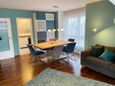 UNTERHACHING VOLL MÖBLIERT Sonnige 2-Zi.-DG Whg. mit Südbalkon