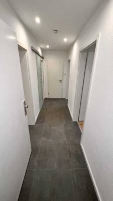 Erstbezug nach Sanierung mit EBK und Balkon: freundliche 3-Zimmer-Wohnung in Enkenbach-Alsenborn