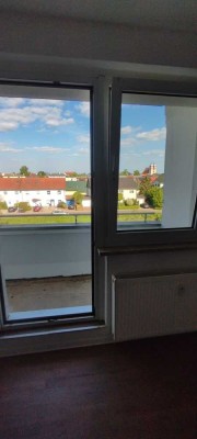 Schön, günstig, renoviert, Balkon!!! 3 Zimmer