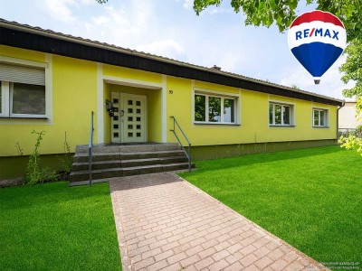 Kapitalanlage mit Potenzial: Zweifamilienhaus im Bungalowstil mit großzügigem Grundstück