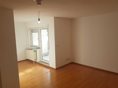 Sonnige 1-Zimmer-Wohnung in Albstadt – mit Balkon, Einbauküche und Garage