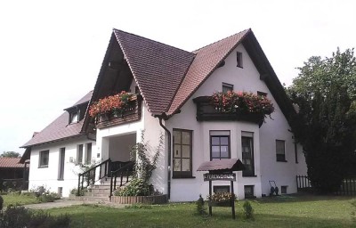 Alleinstehendes Mehrfamilienhaus, Landhaus, Pferde und Tierhaltung, auch Homeoffice, Bayreuth Land