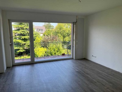 Erstbezug nach Sanierung - helle Wohnung mit kleinem Balkon