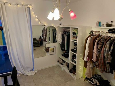 Nachmieter gesucht für 2-Raum-Wohnung mit Balkon und EBK in Berlin Bohnsdorf (Treptow)
