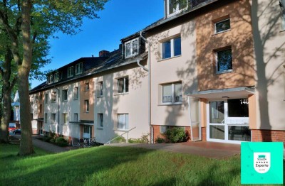 Kernsanierte 2 Zi.-Whg., ca. 56 m² Wfl., EBK und Balkon in Glinde