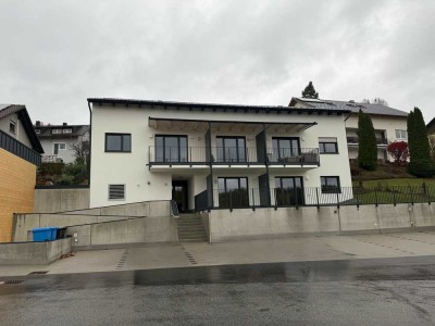 Erstbezug! Exklusive 3-Zimmer-Neubauwohnung mit hochwertiger Küche und Süd-Balkon