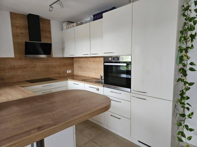 Neuwertige 3 Zimmer Wohnung